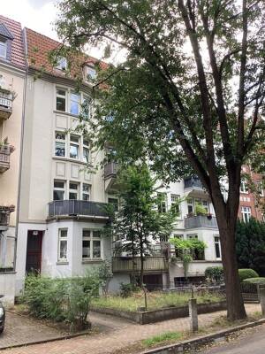 Hier fühlen Sie sich wohl: helle und geräumige 3-Zimmer-Wohnung mit zwei Balkonen, sofort anmietbar!