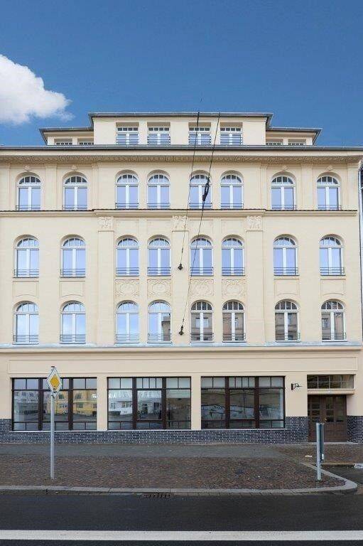 Stilvolle ETW mit Top-Ausstattung! + Parkett + Fußbodenheizung + Wanne & Dusche + Balkon + LED-Licht