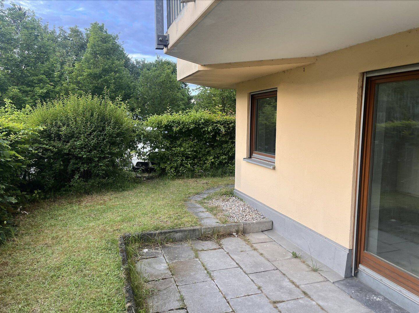 Ab 1.10: Möblierte 1-Zimmerwohnung im Herzen von München (saniert) – München – Vorschaubild 2
