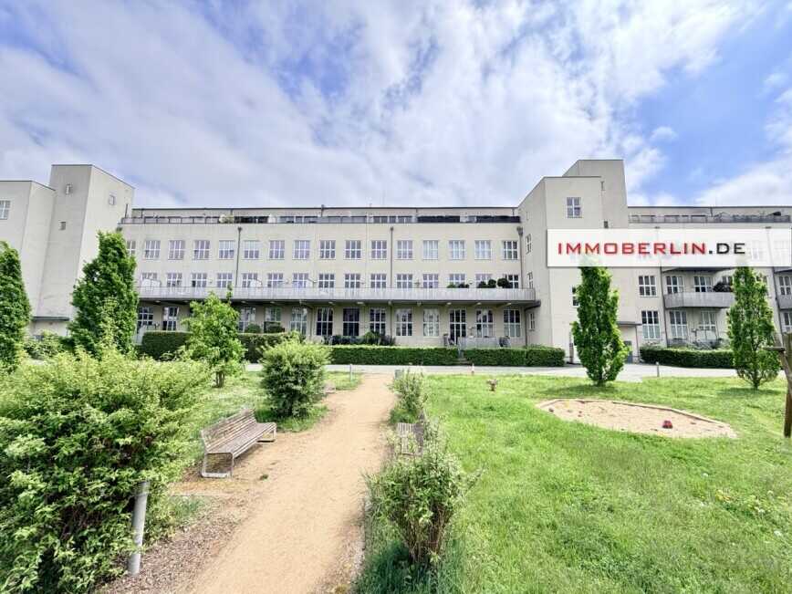 IMMOBERLIN.DE - Toplage im Baudenkmal! Kernsaniertes Loft mit Pkw-Stellplatz – Berlin – Vorschaubild 2