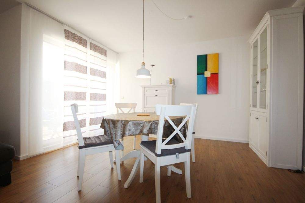 **Saarbrücken, hochwertig neue renovierte 2 Zimmer Wohnung mit sonniger Terrasse + Stellplatz – Saarbrücken – Vorschaubild 5