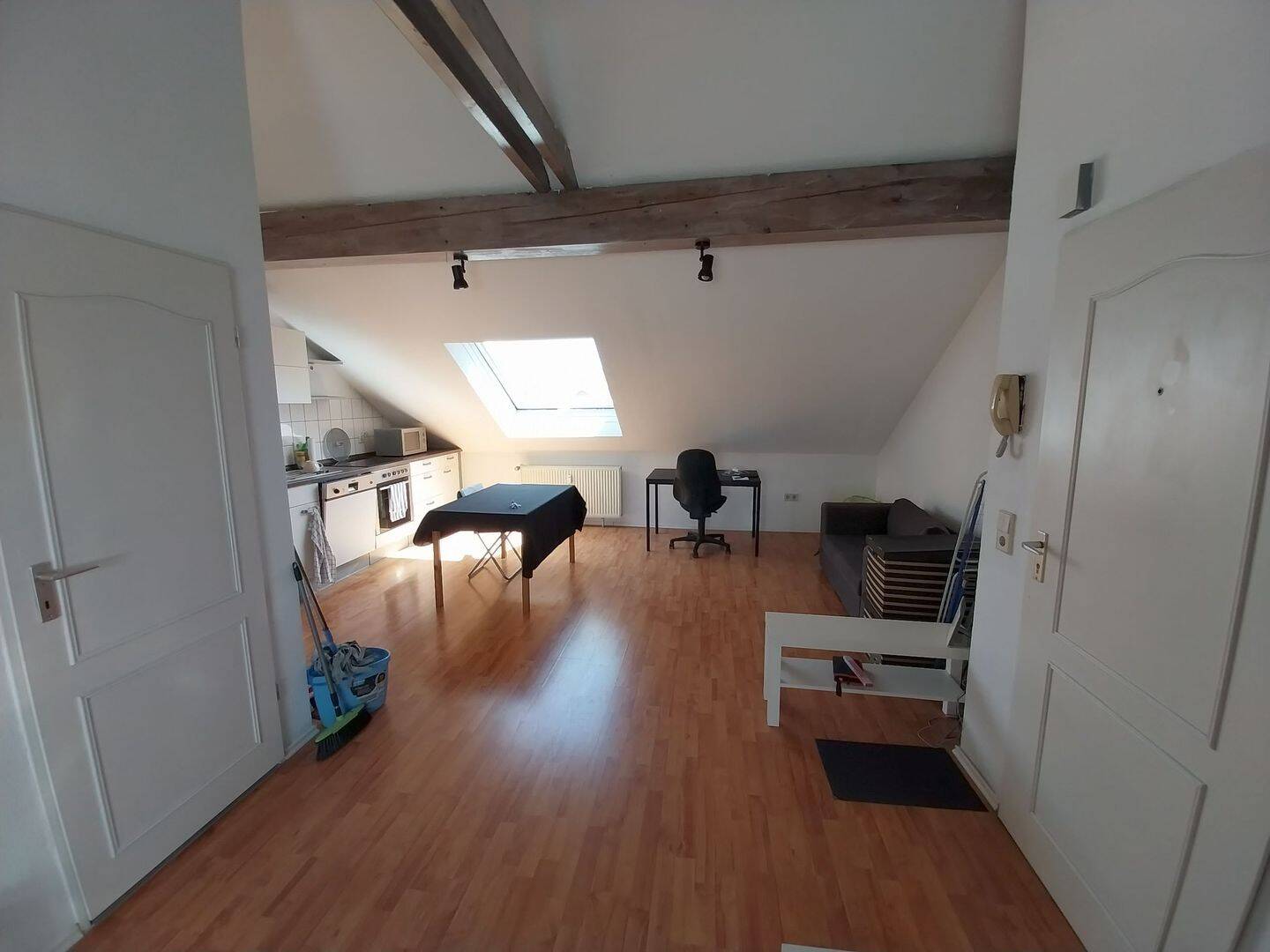 Saarbrücken -City, St.Johann: Charmante 1-ZKB-DG-Wohnung mit Einbauküche – Saarbrücken – Vorschaubild 3