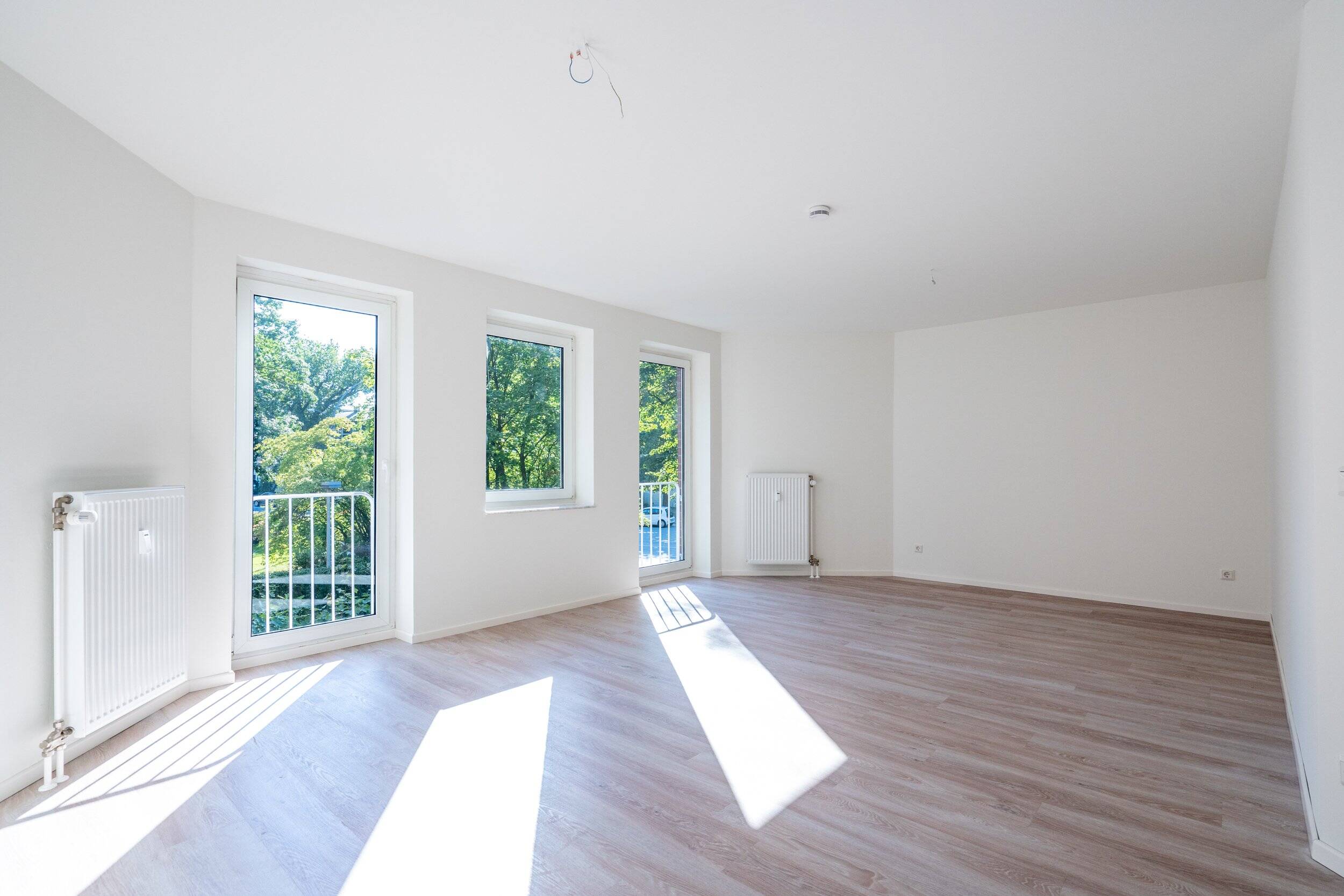 Am Rande von Eppendorf / Lokstedt - moderne 1 Zimmerwohnung mit Stellplatz und Einbauküche – Hamburg – Vorschaubild 3