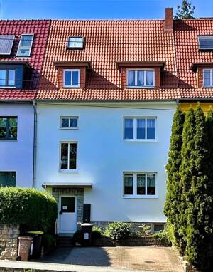 Gepflegtes 3-Familienhaus in der Brühlervorstadt in Erfurt- Dachgeschosswohnung ab 01.02.2027 bezugsfrei – 99092 Erfurt – Vorschaubild 2