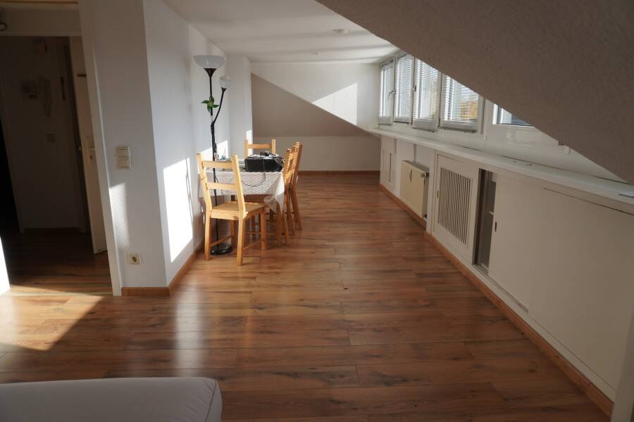 Provisionsfrei* SOFORT FREI! Rhein-nah - 2-Zm Penthouse Oberkassel - renoviert, Klimaanlage Einbauküche 55m² – Düsseldorf – Vorschaubild 5