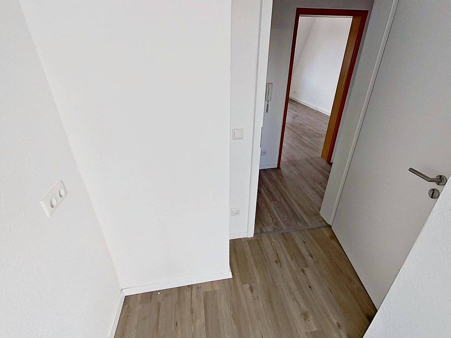 Helle 3-Zimmer-Dachgeschosswohnung in Gibitzenhof – Nürnberg – Vorschaubild 8