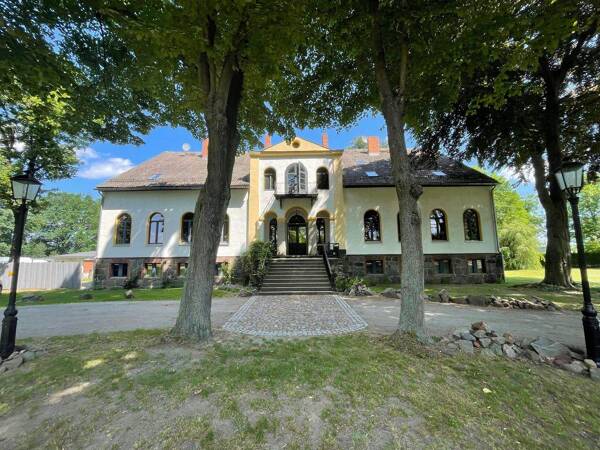 Herrenhaus in 03116 Drebkau mit 1.200 m² kaufen