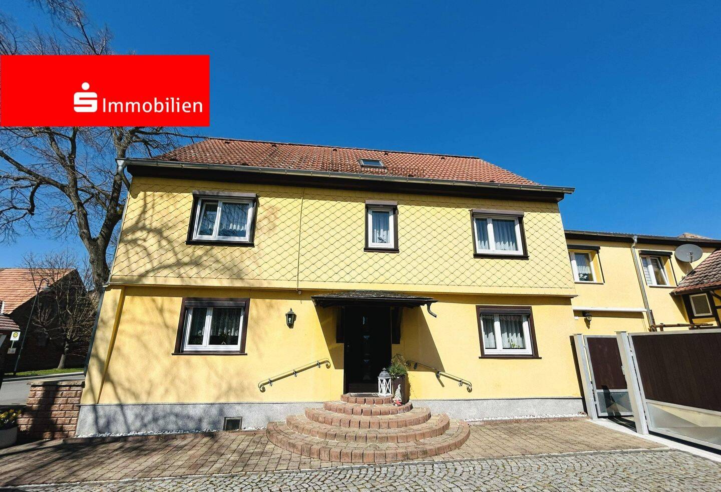Großzügiges Mehrgenerationenhaus mit großem Grundstück in ruhiger Lage nähe Arnstadt – Gossel – Bild 1 von 9