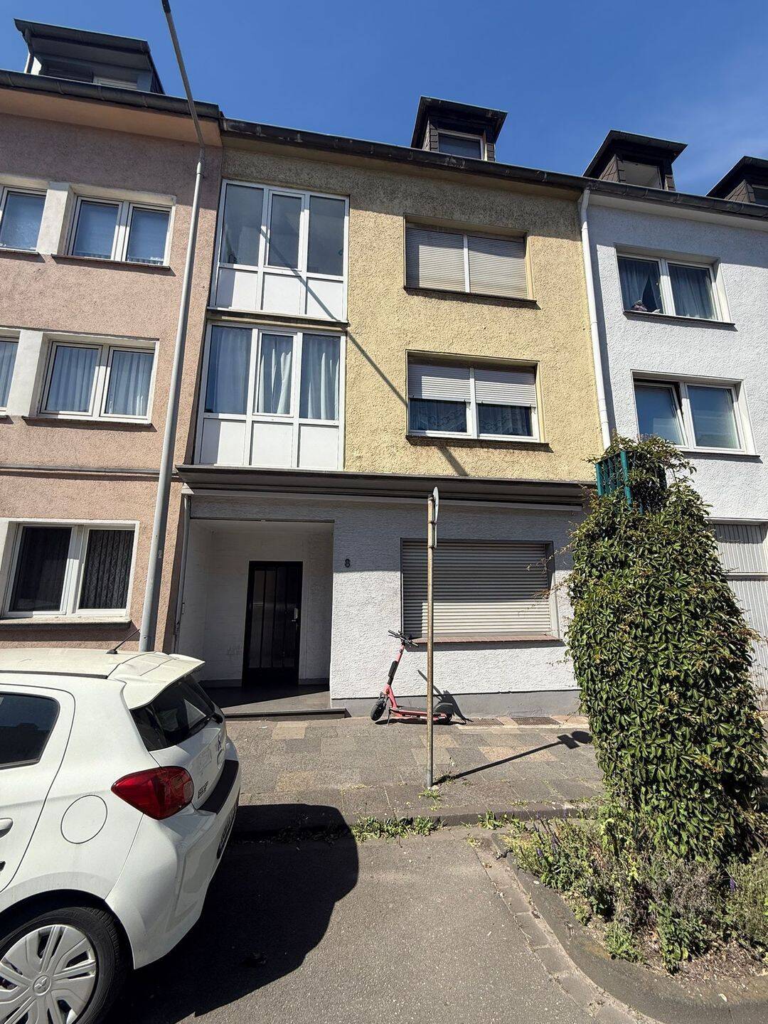 Erdgeschoss-4-Zimmer-Wohnung mit Garten in Duisburg