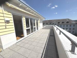 4 Zimmer-Penthouse mit 2,70 m Deckenhöhe und Dachterrasse – 65197 Wiesbaden – Vorschaubild 2