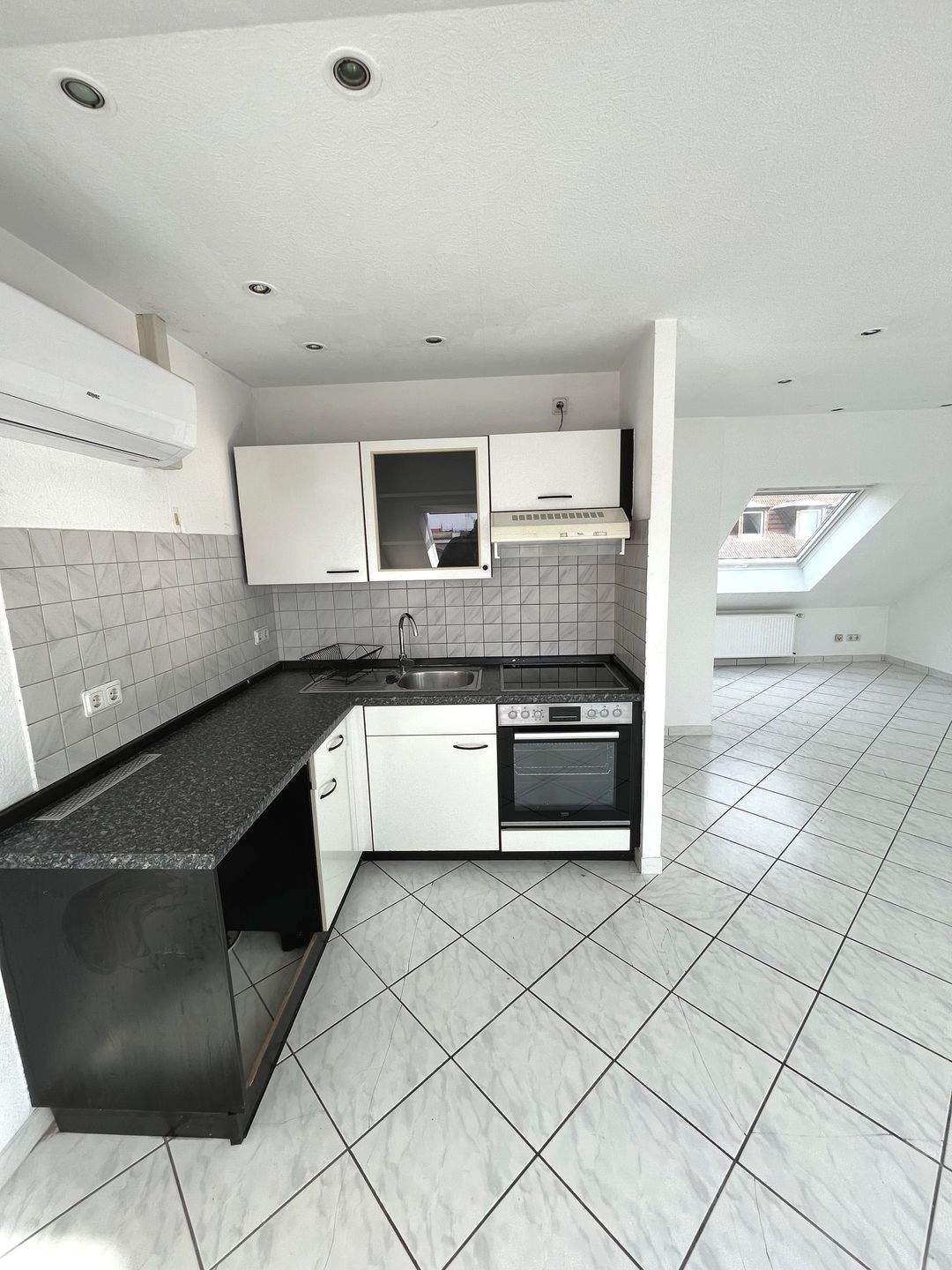 2,5-ZKB Dachgeschosswohnung im Nauwieser Viertel – Rotenbergstraße, Saarbrücken – Saarbrücken – Vorschaubild 6