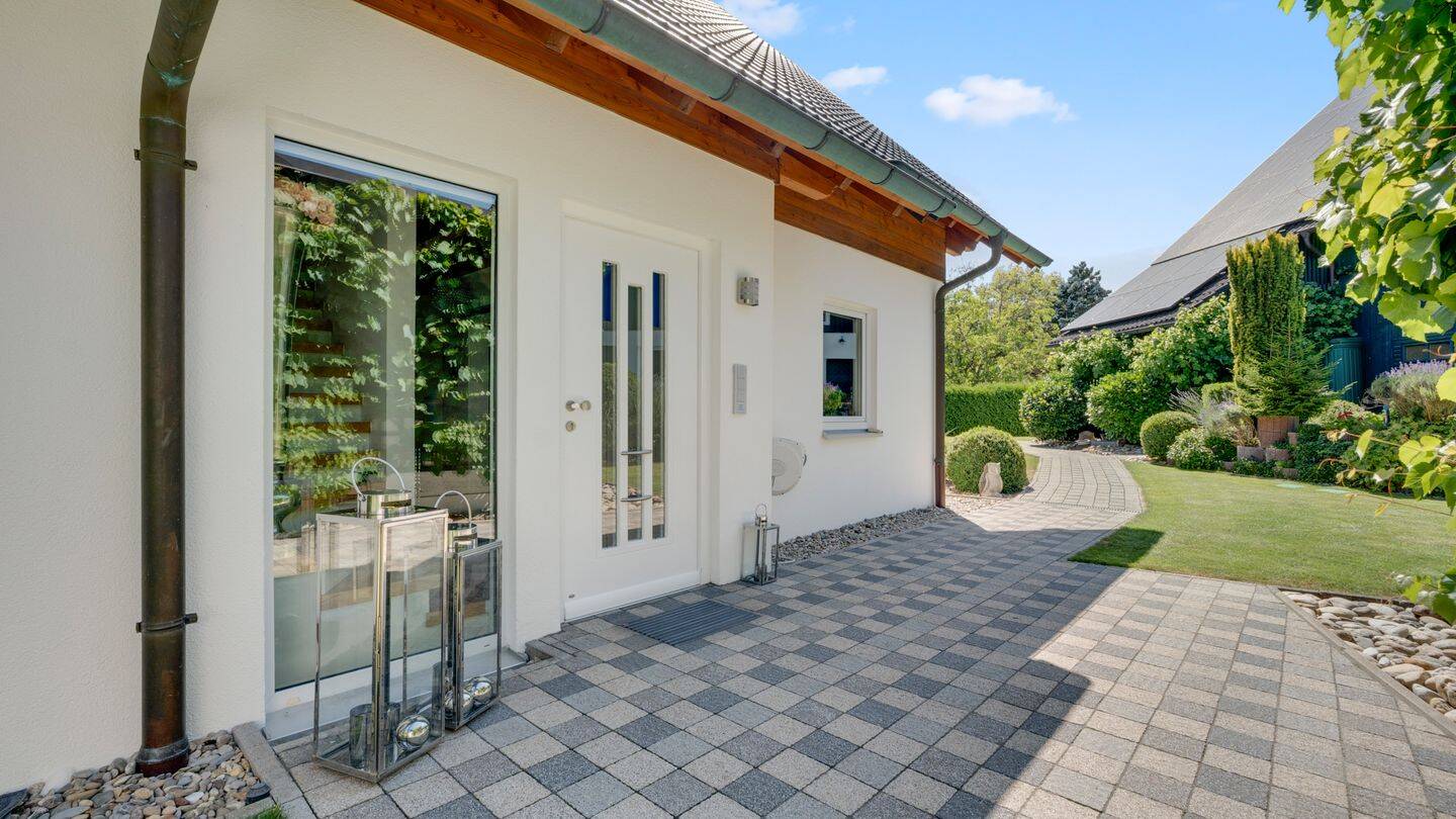 Einfamilienhaus mit Nebengebäude! Hochwertiges Anwesen mit energieeffizienter Ausstattung – Altdorf bei Nürnberg – Vorschaubild 9