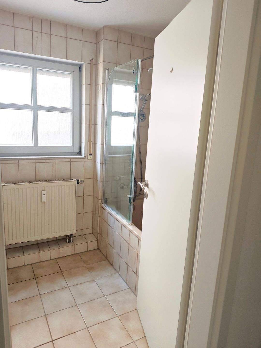 Provisionsfrei --- schöne helle 2-Zimmer-Terrassenwohnung mit Stellplatz, Gemeinschaftsgarten & -pool – Birkenfeld – Vorschaubild 8