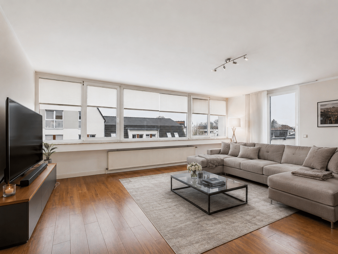 Bezugsfreie Dachgeschosswohnung mit Dachterrasse und Stellplatz! – Markkleeberg – Vorschaubild 4
