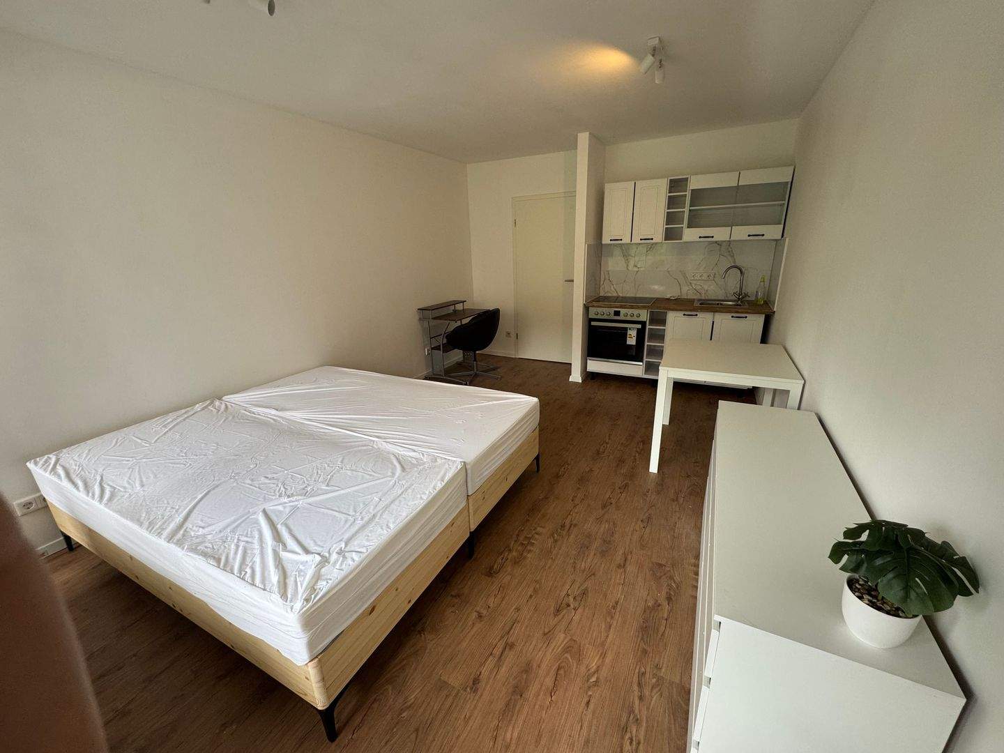 Schöne 1-ZimmerWohnung mit Terrasse in Zentraler Lage – Nürnberg – Vorschaubild 8