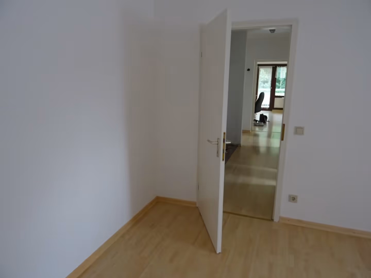 2 Zimmer-Küche-Bad-Kellerraum – Saarbrücken – Vorschaubild 9