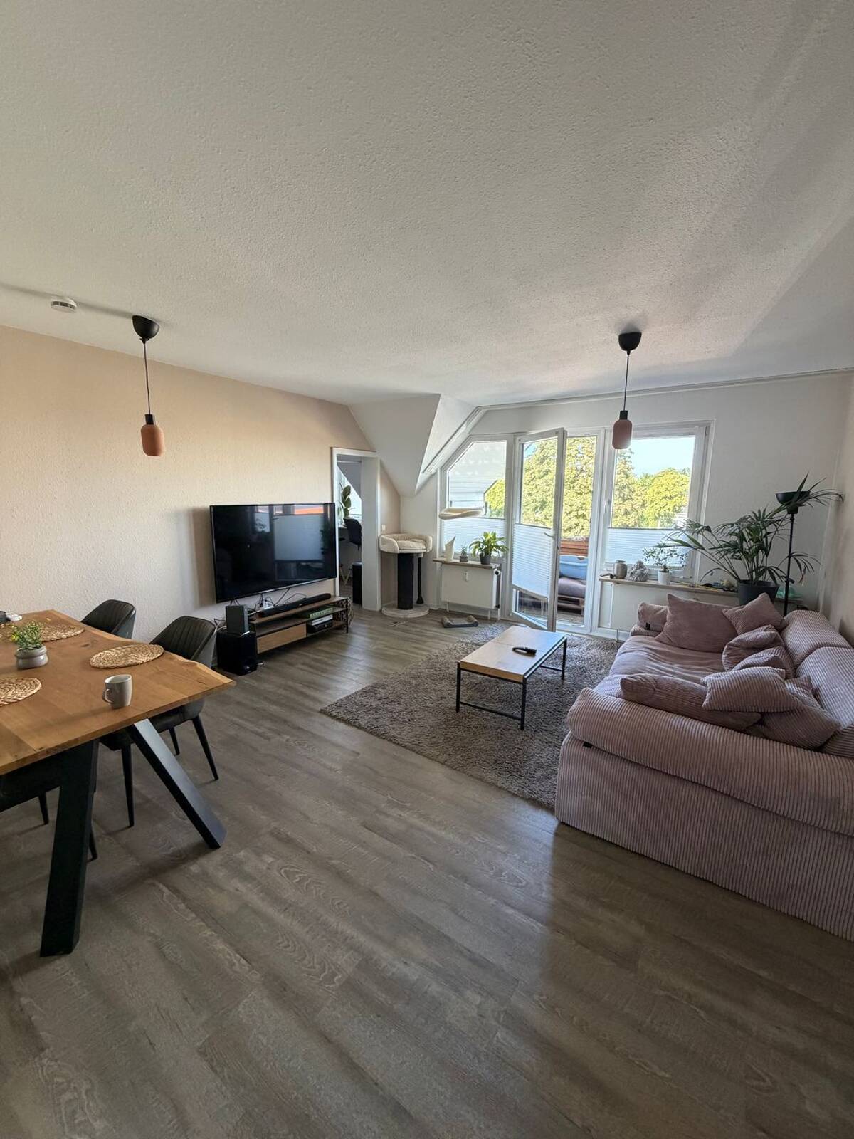 2 Zimmerwohnung mit Stellplatz – 23556 Lübeck – Bild 1 von 9