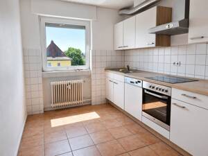 Sehr schöne Maisonettewohnung, 122 qm, 6 Zi, Kü, Bad, Balkon, Keller, StPl. & Garage – 76764 Rheinzabern – Vorschaubild 9