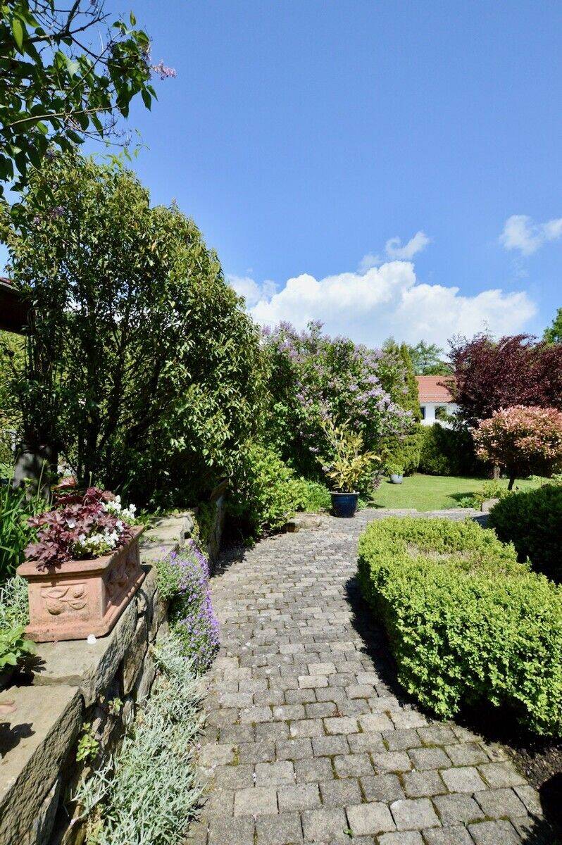 Modernes Zuhause für die Familie mit traumhaftem Garten in bester Wohnlage – Bad Driburg – Vorschaubild 9