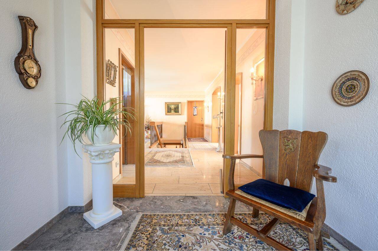 BUNGALOWKLASSIKER | Stilvolle 70er-Jahre Architektur in Frankfurt-Seckbach – Frankfurt am Main – Vorschaubild 4
