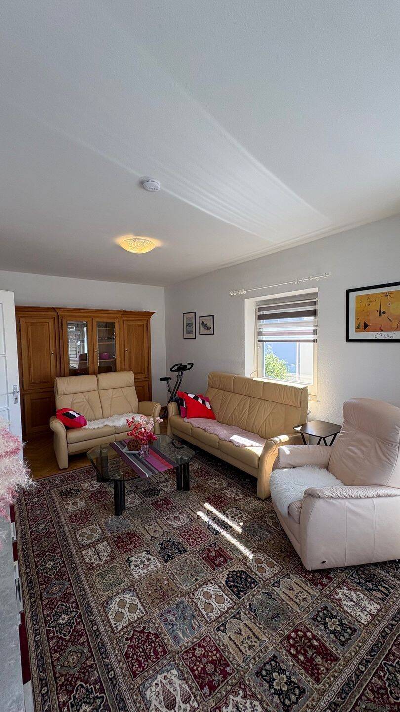 NEU RENOVIERT, PRAKTISCH UND GERÄUMIG - Wohnung mit zwei Schlafzimmern in S-Möhringen, WLAN - 3342 – Stuttgart – Vorschaubild 2
