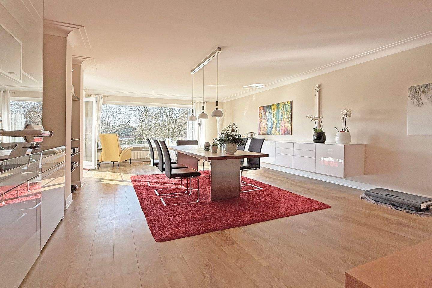 Einfamilienhaus mit Stil: Einladendes Landhaus mit individuellem, großzügigem Grundriss – Hamburg – Vorschaubild 4