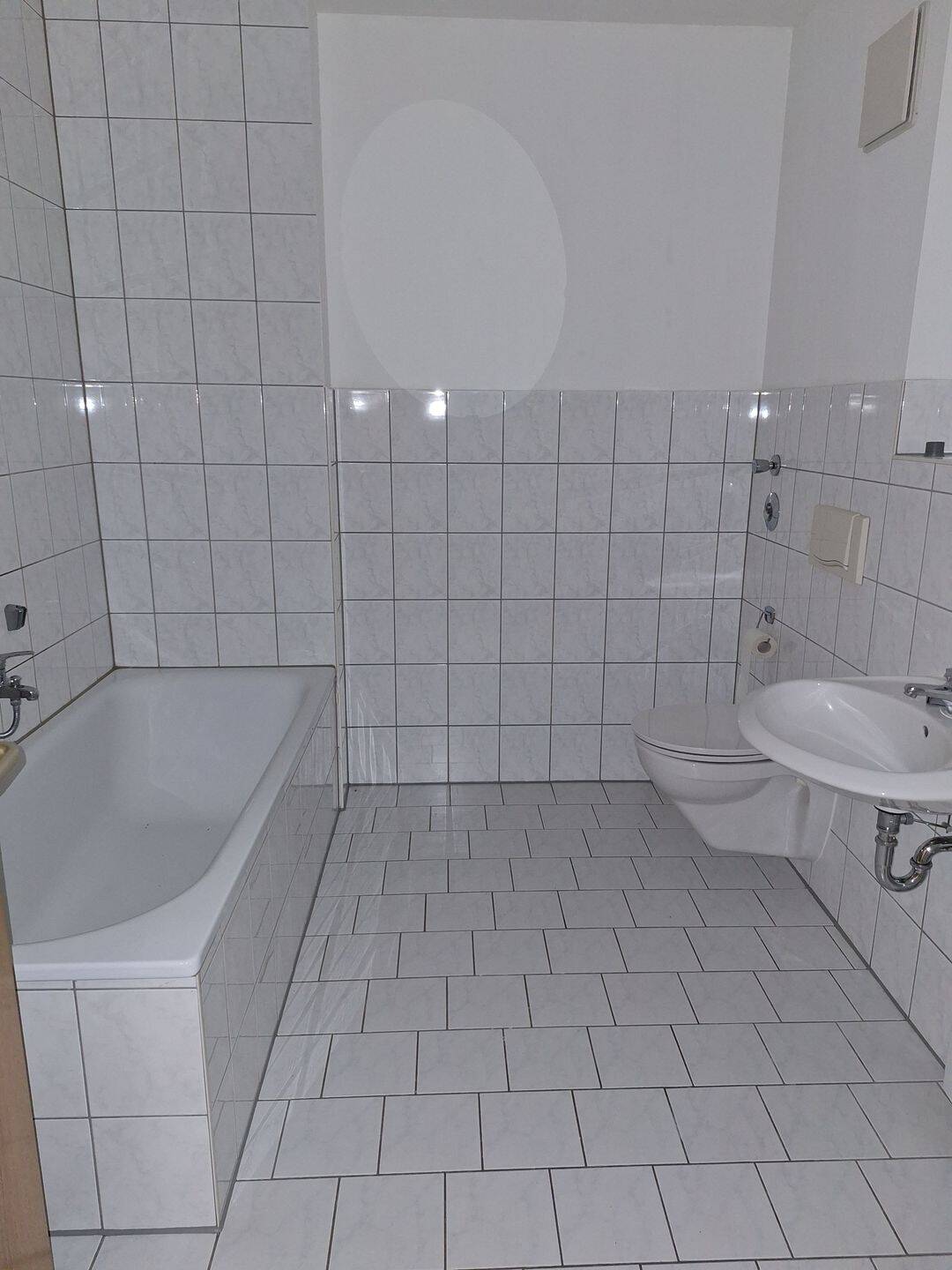 2Raum WE mit Balkon, offener Küche und Stellplatz im Hof – Chemnitz – Vorschaubild 3