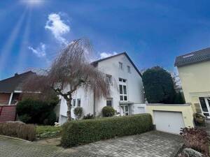 Familienfreundliche-Wohnung mit ausgebautem Dachgeschoss und genehmigter Ausbaureserve
