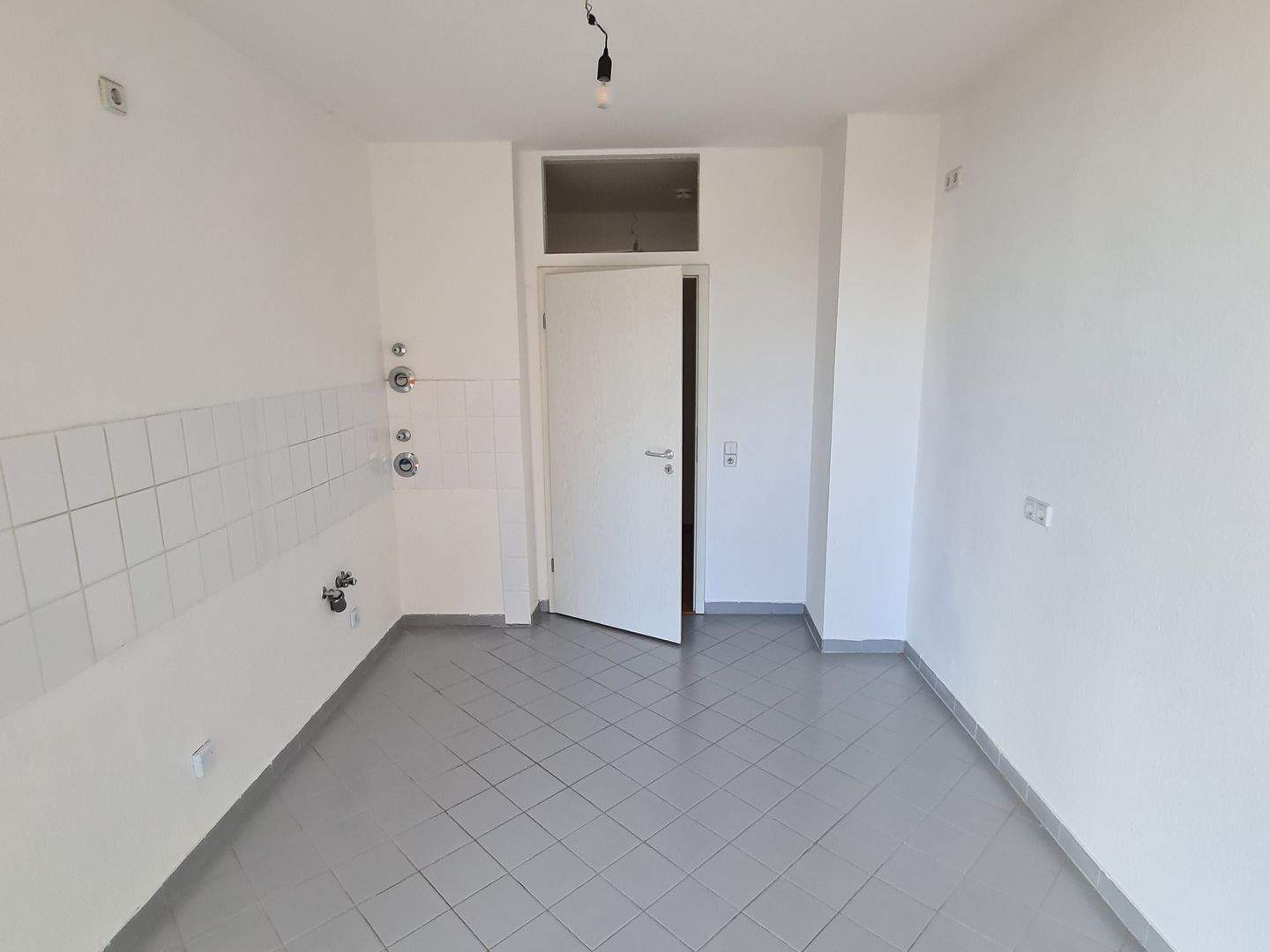 Darf es etwas besonderes sein? 2,5-Raum-Altbauwohnung in ruhiger Lage – Chemnitz – Vorschaubild 5