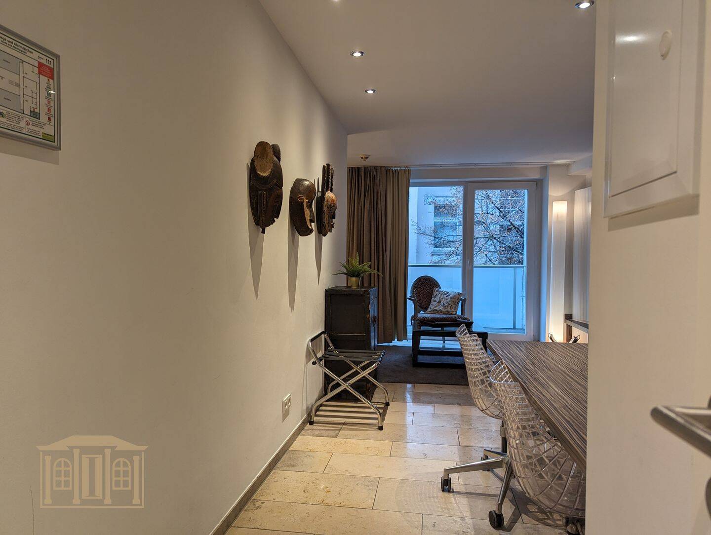 Fully Furnished / All-in: Exklusives Art-Apartment mit City-Balkon im Zentrum – Düsseldorf – Vorschaubild 2