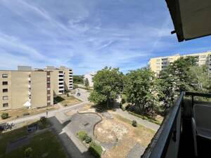 Vermietete 1-Zimmer-Wohnung mit Westbalkon und Aufzug in begehrter Lage von Stuttgart-Möhringen
