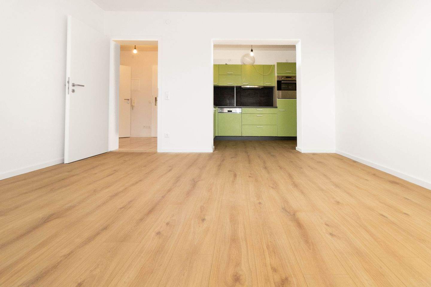 Moderne 2-Zimmer-Wohnung mit Einbauküche - frisch saniert & solide vermietet