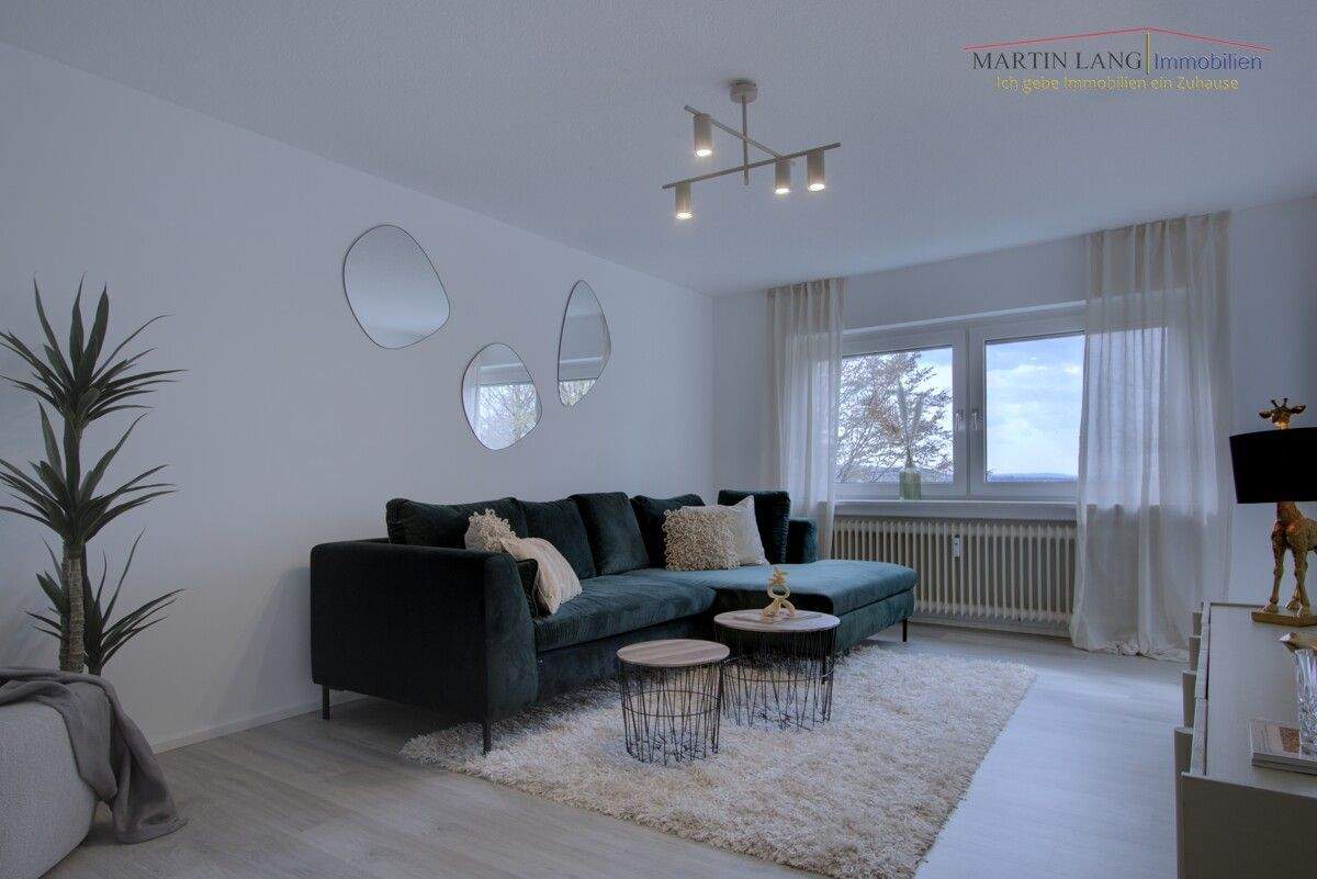 3-ZIMMER-WOHNUNG FRISCH RENOVIERT MIT NEUWERTIGER EINBAUKÜCHE