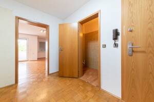 Viel Raum, viel Grün, zwei Balkone – 45307 Essen – Vorschaubild 7