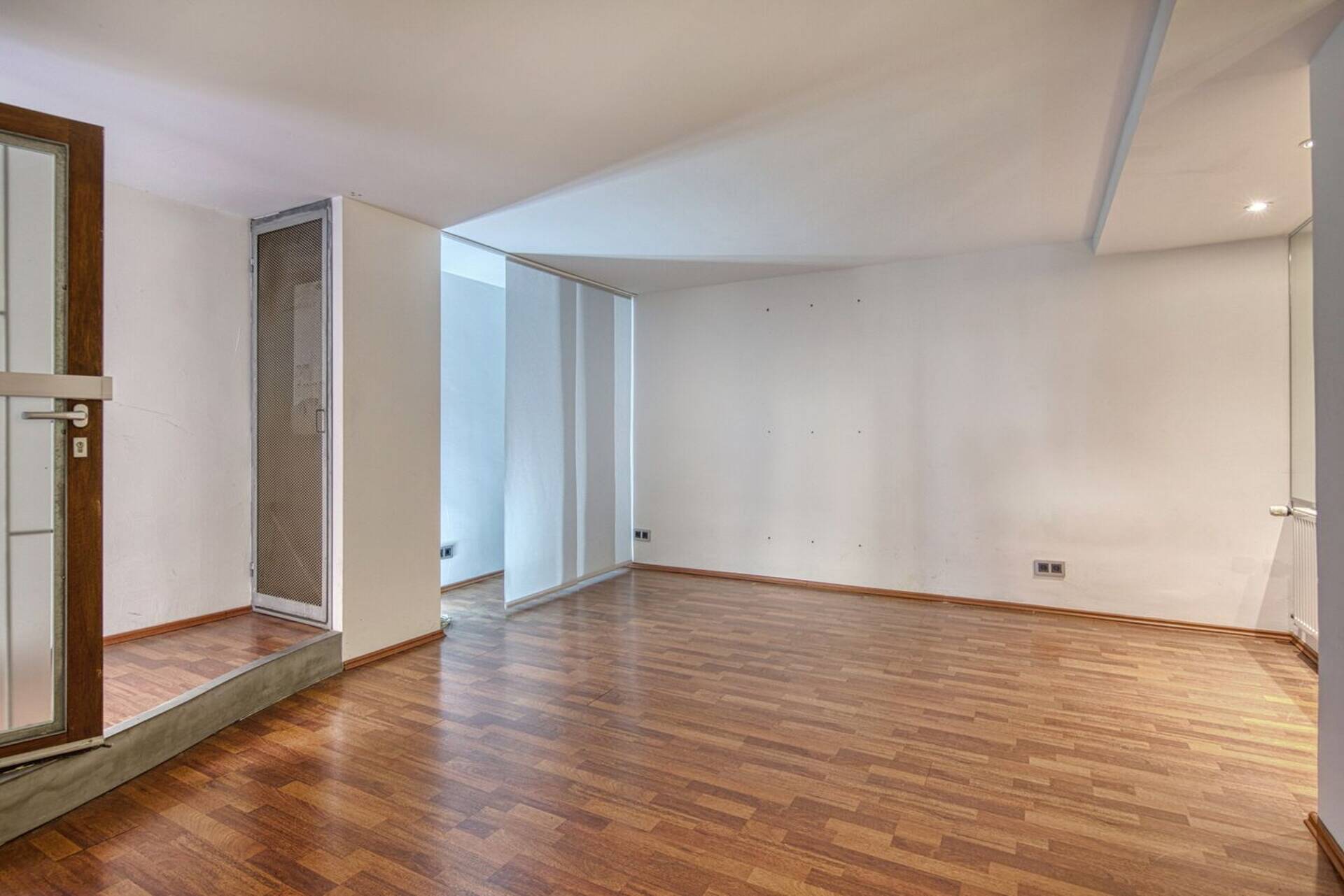 Souterrainwohnung in 50674 Köln mit 168 m² kaufen