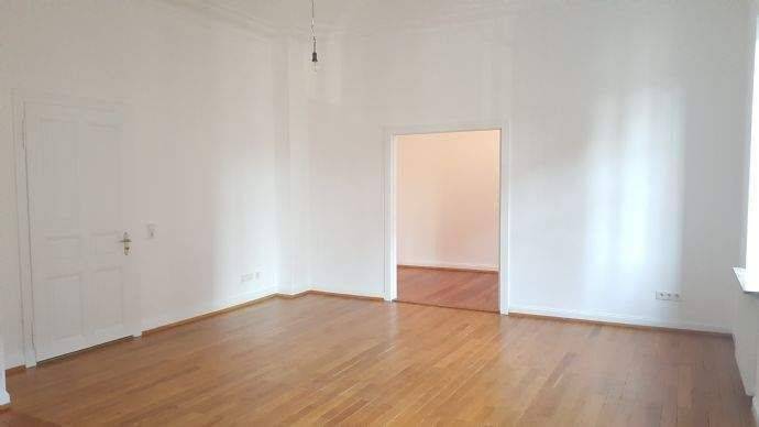 Renovierte, wunderschöne Altbauwohnung! – Saarbrücken – Vorschaubild 2