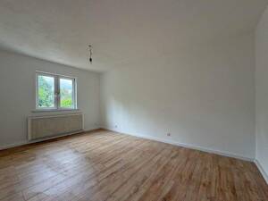 Kaufen statt mieten, renovierte 3-Zi.-Wohnung mit Kaminofen, neuem Bad und Gartennutzung – 79588 Efringen-Kirchen – Vorschaubild 5