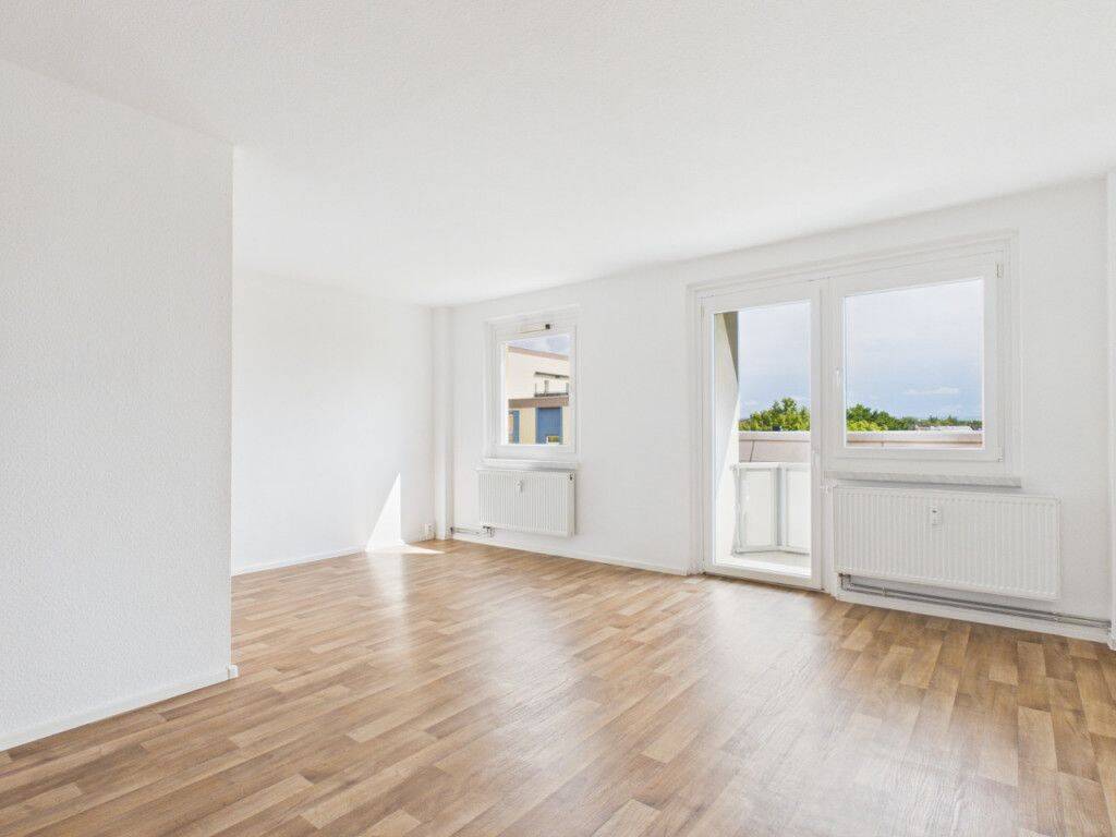 Pärchenwohnung im Grünen mit Balkon und großem Wohnzimmer