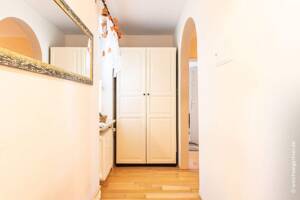 Erbbaurecht: Vermietete Eigentumswohnung mit Ost-Balkon und Blick in den grünen Innenhof – 80993 München – Vorschaubild 7
