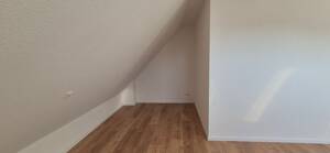 Moderne Dachgeschosswohnung mit toller Ausstattung - Einziehen und Wohlfühlen – 71665 Vaihingen an der Enz – Vorschaubild 7