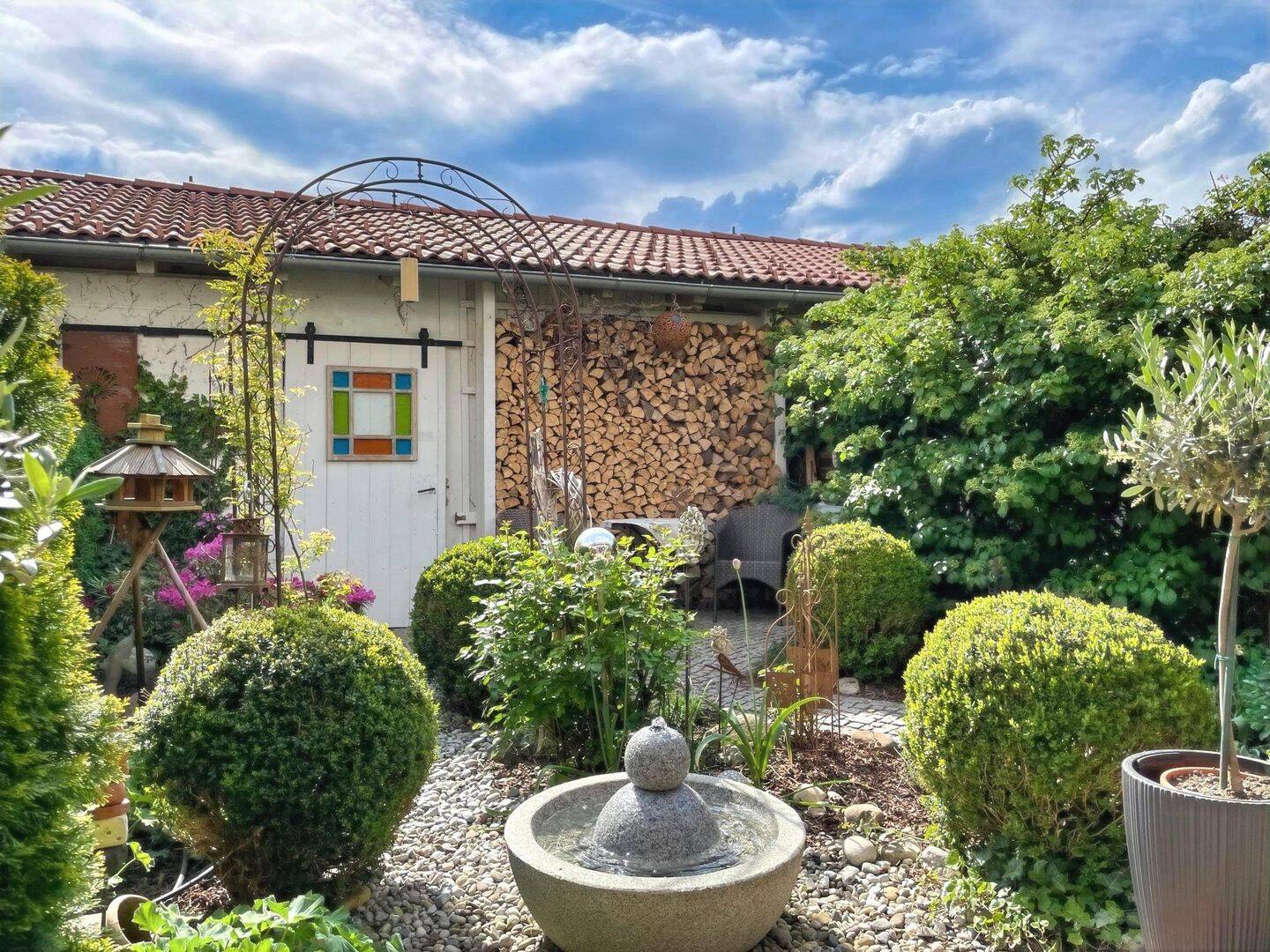 Tolles Reihenhaus mit hochwertiger Ausstattung in Kaufbeuren – Kaufbeuren – Vorschaubild 2