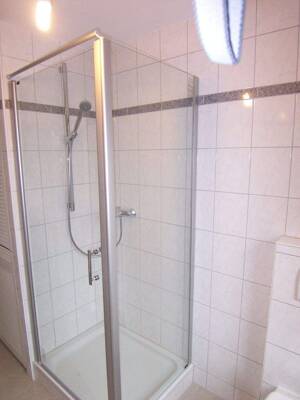 3 Zimmer Whg mit großem 18qm Südbalkon, Nähe Theresienwiese, Bad m Fenster-- LEER – 80337 München – Vorschaubild 4
