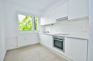?? Helle & sanierte 2-Zi-Wohnung Blick ins Grüne - Ruhig gelegen im 2.OG – 13581 Berlin – Vorschaubild 5