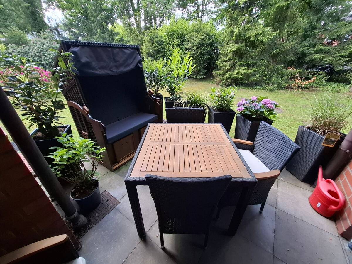 Von Privat. Großzügige 4-Zimmer-Wohnung in komfortabler Waldrandlage in Blankenese – 22587 Hamburg – Bild 1 von 9