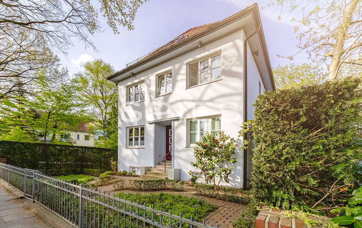 In beliebter Lage von Schwachhausen wohnen: Traumhaftes Einfamilienhaus mit uneinsehbarem Garten