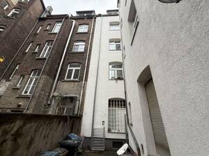 Top Investment in Köln: MFH mit Gewerbe & Steigerungspotenzial – 51063 Köln – Vorschaubild 8