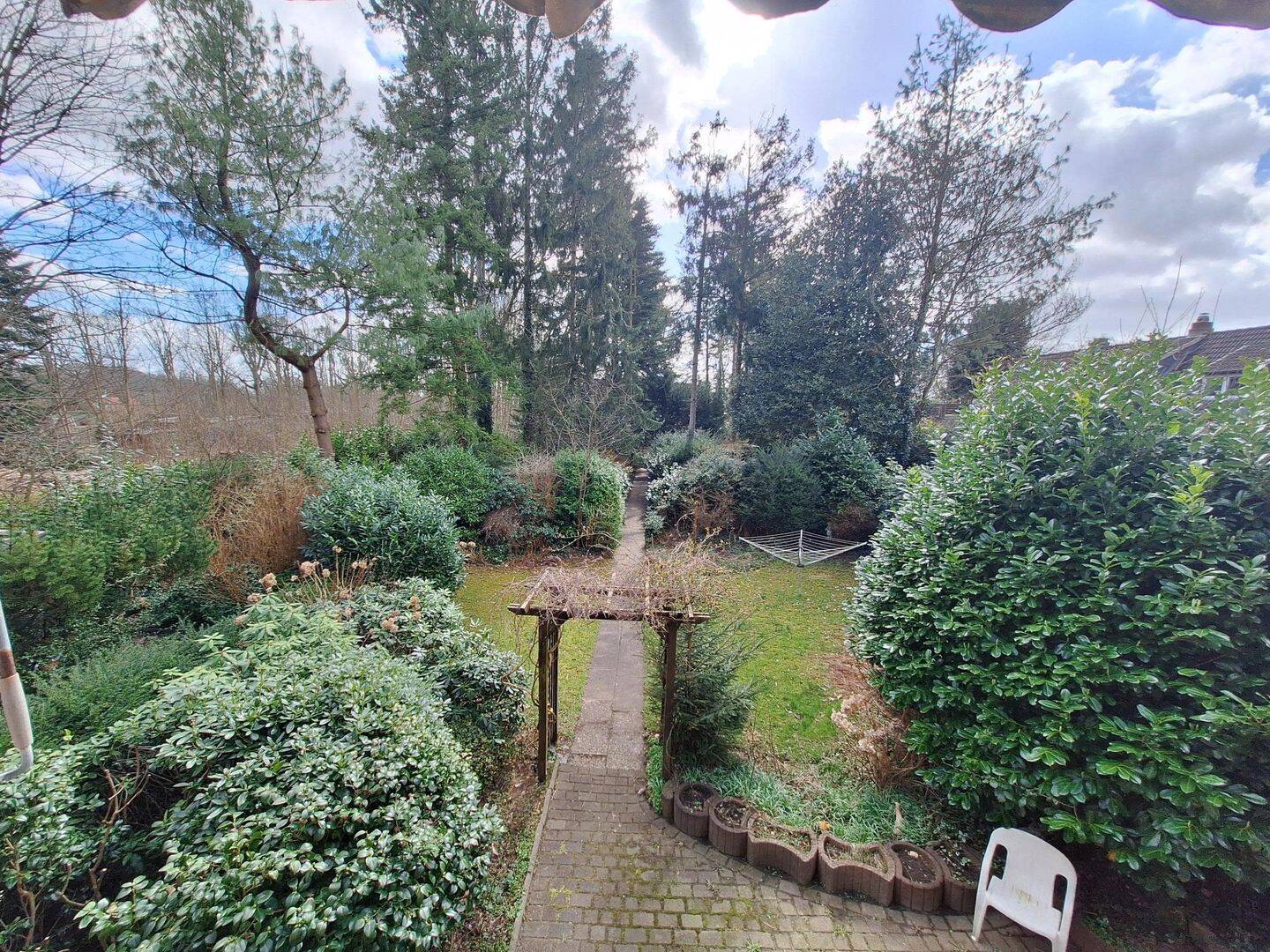 Idyllisches Familienglück im eigenen Zuhause – Burg (Dithmarschen) – Vorschaubild 8