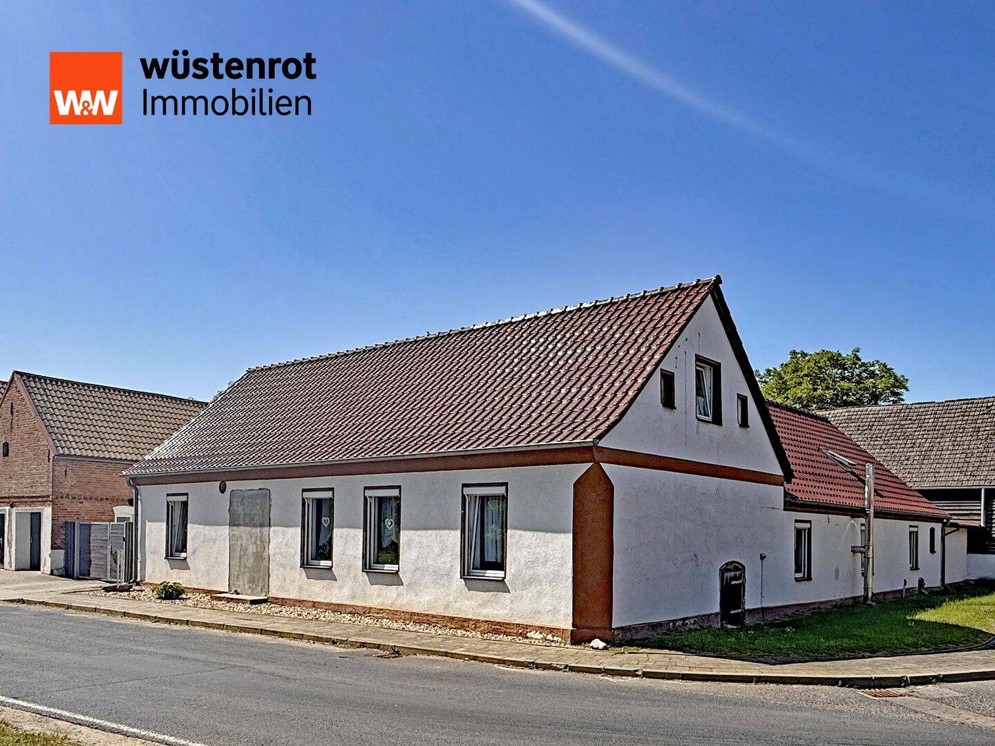MIT WÄRMEPUMPE UND PHOTOVOLTAIK: VIERSEITEN-MEHRGENERATIONENHOF MIT VIEL PLATZ FÜR MENSCH UND TIER – Randowtal – Vorschaubild 7