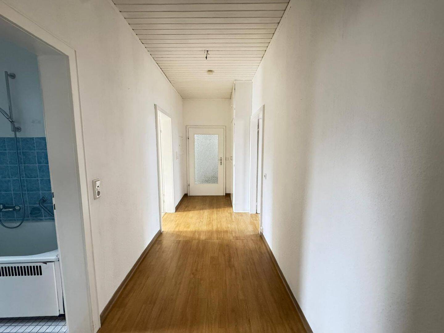 Wohnen oder investieren - 3-Zimmer-Wohnung mit Balkon & Großgarage in zentraler Lage von Zweibrücken – Zweibrücken – Vorschaubild 2