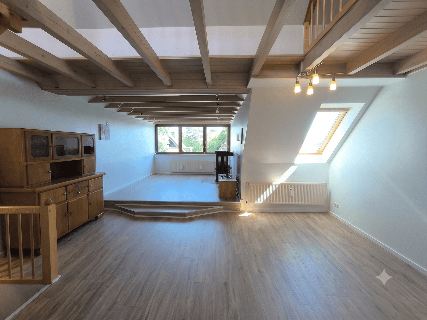 Top ausgestattete Etagenwohnung, Klimatisiert, mit Dachterasse Dachgarten – Krefeld – Vorschaubild 9